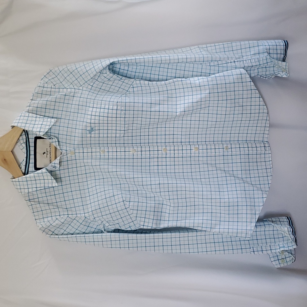 Womens Abercrombie & Fitch tailored button down SZ. Med